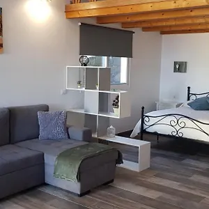 Loft De Tato , La Frontera España